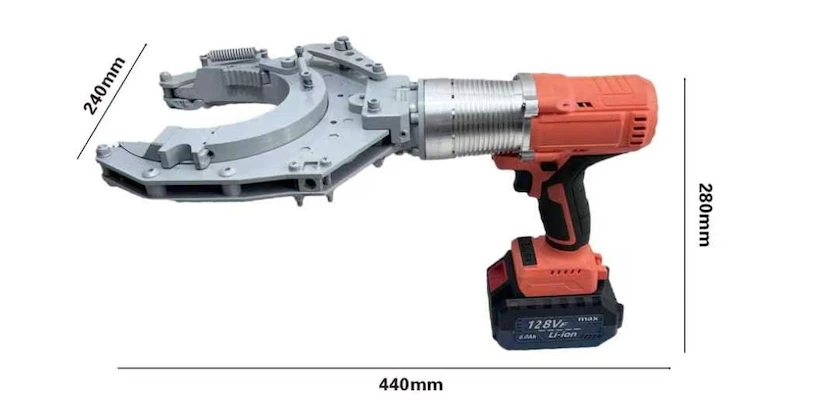 D115 コードレスパイプレンチ